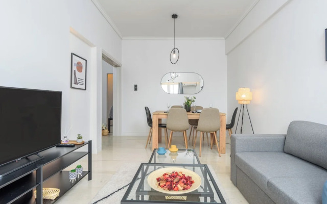 Zeus 2-Bedroom Apt with Acropolis View