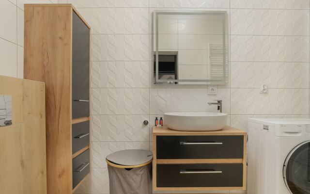 Secret Garden Apartment by Renters