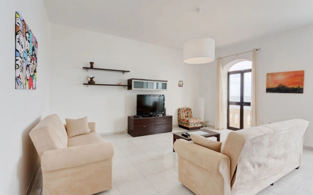 Seafront Apartment in Sliema wt Breathtaking Views