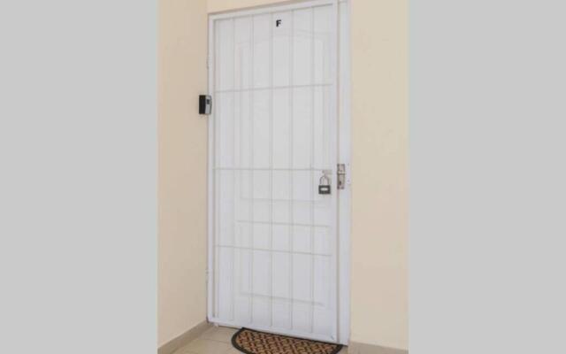 Sun n Surf Sunny and spotless 1 bedroom apartment