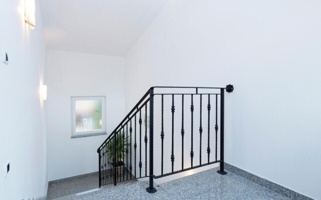 Amazing Home in Pula with Hot Tub, WiFi & 4 Bedrooms