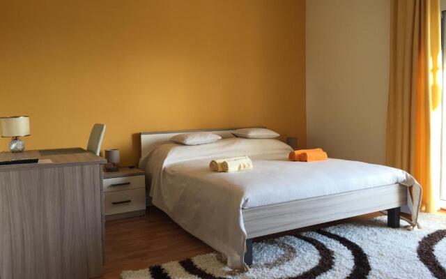 Apartments & Rooms Marina