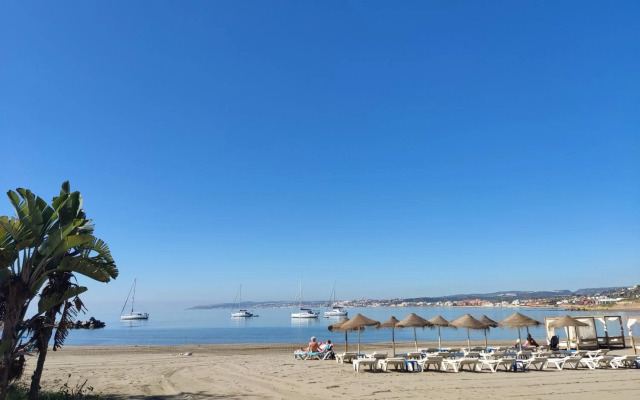 Front Sea View Penthouse