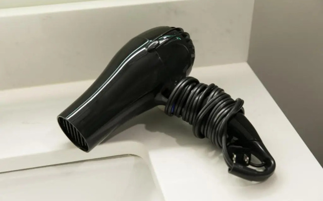 Days Inn & Suites - Thunder Bay