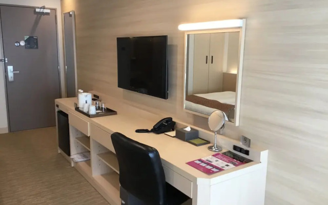 Odysis Suites Osaka Airport Hotel