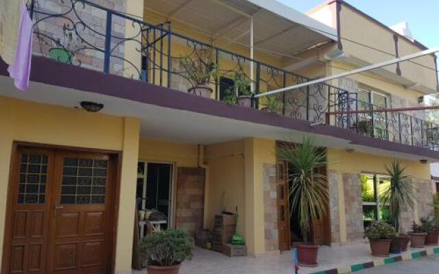 Dalol Guest House