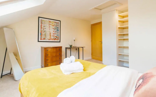 Kyanite House in Cambridge