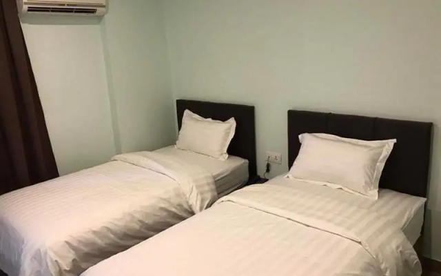 Summer Hotel