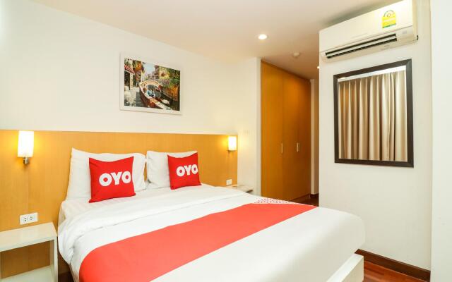 OYO 225 Premier Place Hotel