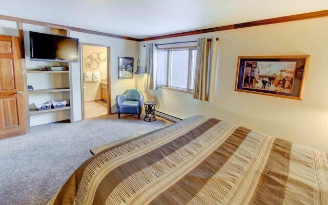 Mammoth Pines #02 - Year-round Activities!