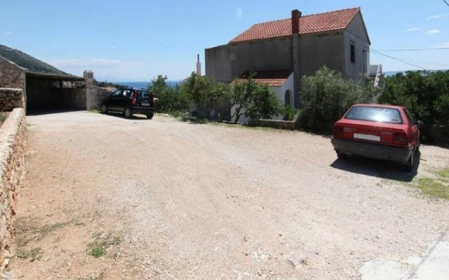 Mat - in a Cosy Stone House - SA1
