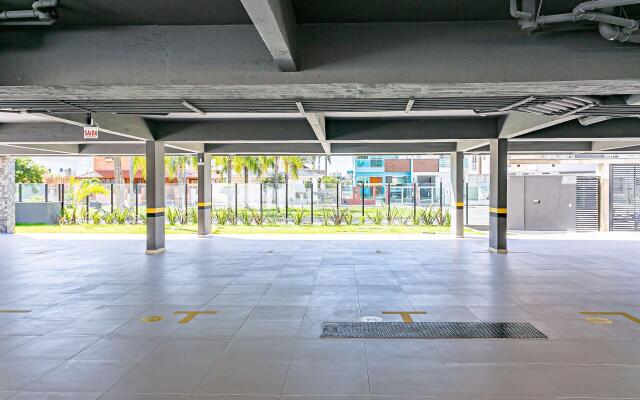 Studio em condomínio c/ piscina 700m praia STI210