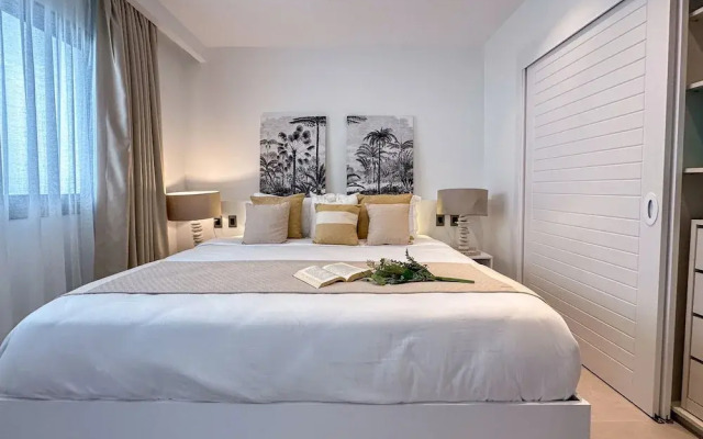 Luxury 2 Bedroom Apartment
