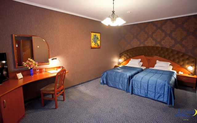 Luna Hotel