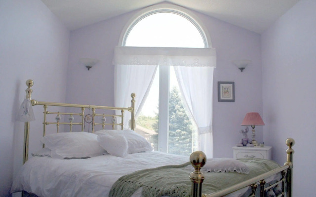 Twin Lakes Retreat Bed and Breakfast