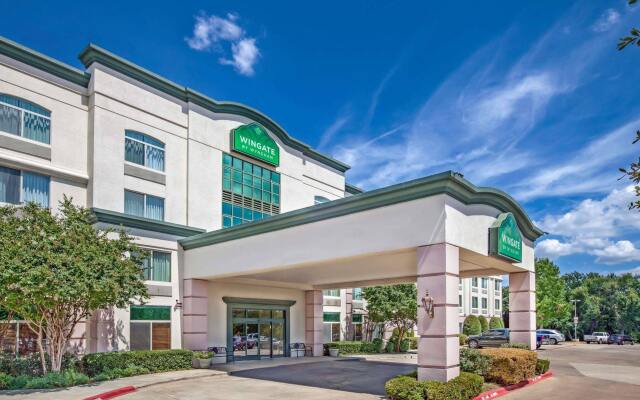 Holiday Inn Express And Suites Arlington North - Stadium Area, an IHG Hotel