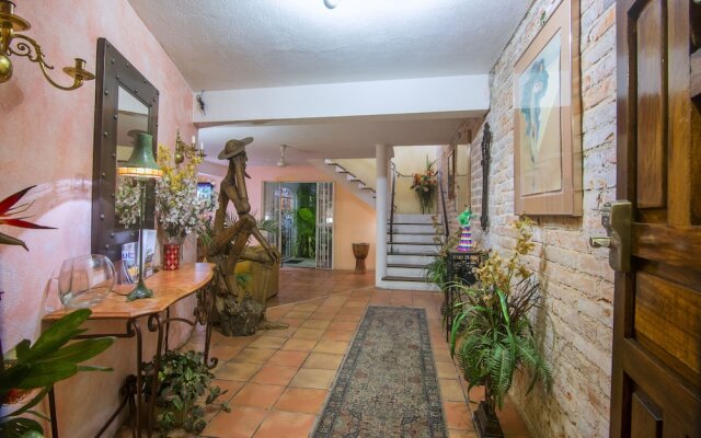 Casa Romance Escondido