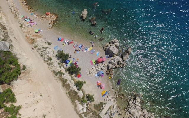 Sunrise Studio Apartments 3