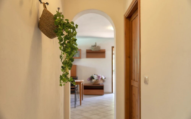 Near Alghero Shardana Guest House in Uri With Swimming Pool
