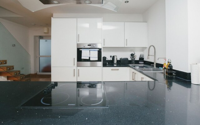 Grand Central Apartments (Peymans)
