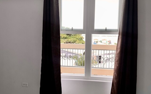 Hotel Coastalbay 2