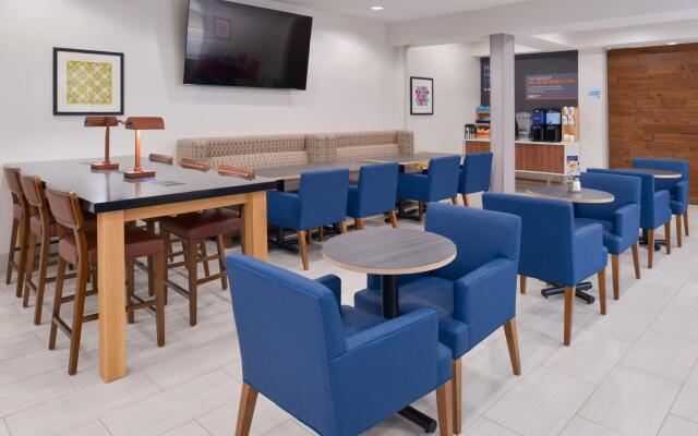 Holiday Inn Express Wixom by IHG