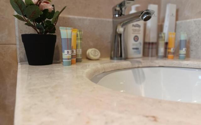 the F residence, Beauty & Luxury