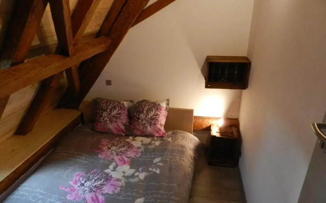 Gîte autonome, La grange a foin, piscine !