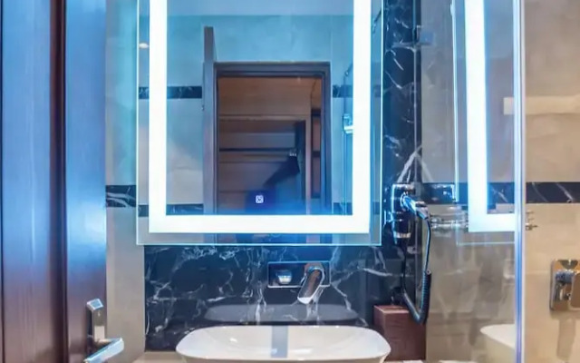The Kleo Hotel