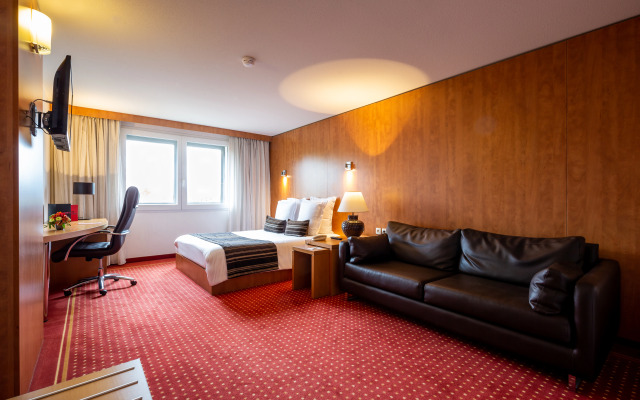 Le M & Spa Bordeaux Aéroport by Hôtels & Préférence