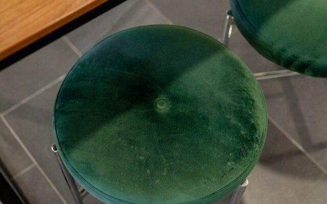 Crescent Furnished Apartments