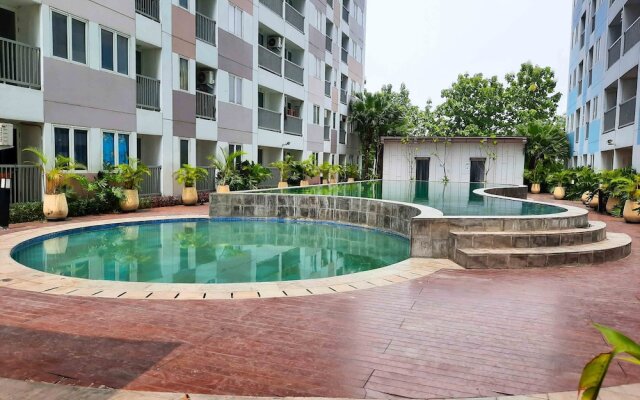 Comfort Living 1Br At Grand Sentraland Karawang Apartment