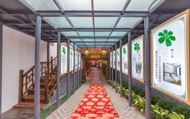 Hand painted art home