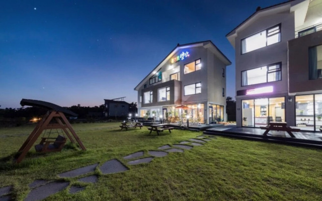 Seogwipo Gongcheonpo Villa Pension