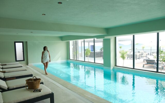 Lures Hotel