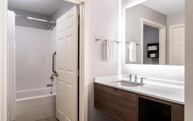 Staybridge Suites Akron-Stow-Cuyahoga Falls by IHG