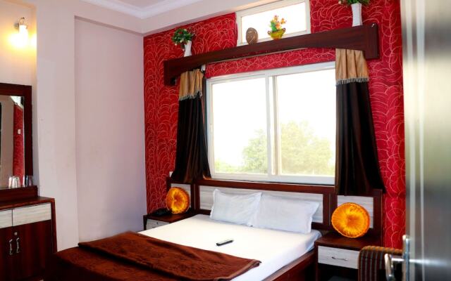 Hotel Raj Palace