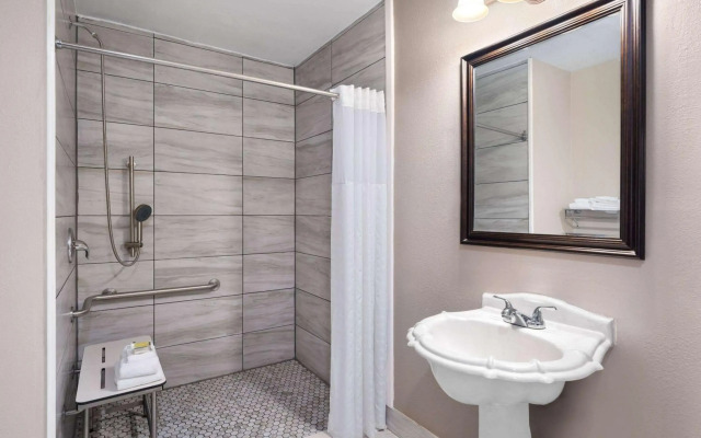 Travelodge by Wyndham Tucson AZ