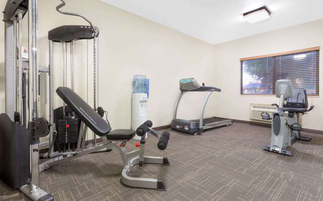 Baymont by Wyndham Waterloo