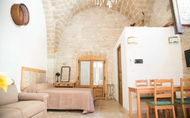 Piazza Duomo - Medieval Puglia's House