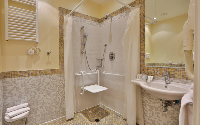 Crowne Plaza Venice East by IHG