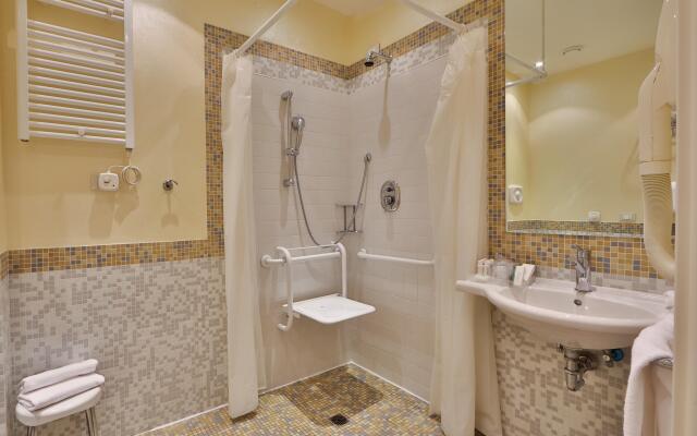 Crowne Plaza Venice East by IHG