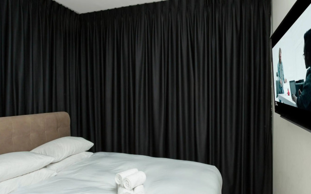 Huge 3BR Penthouse by HolyGuest