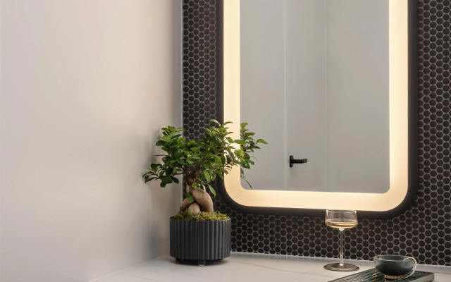 Thompson Houston, by Hyatt