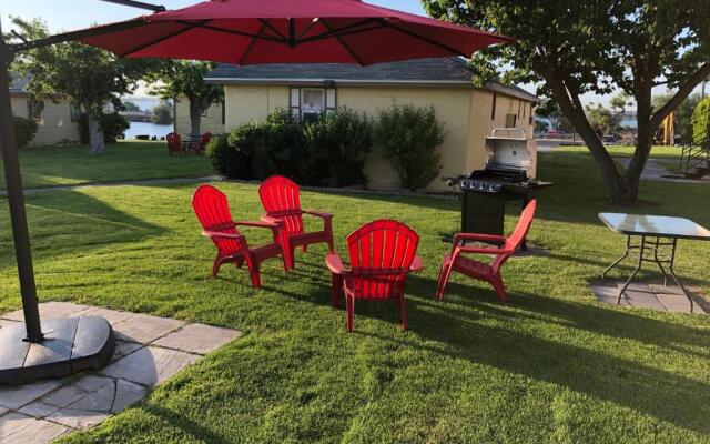 Lakeshore Inn Water Front