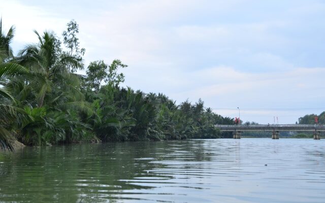 Riverside Bamboo Resort - Hoi An