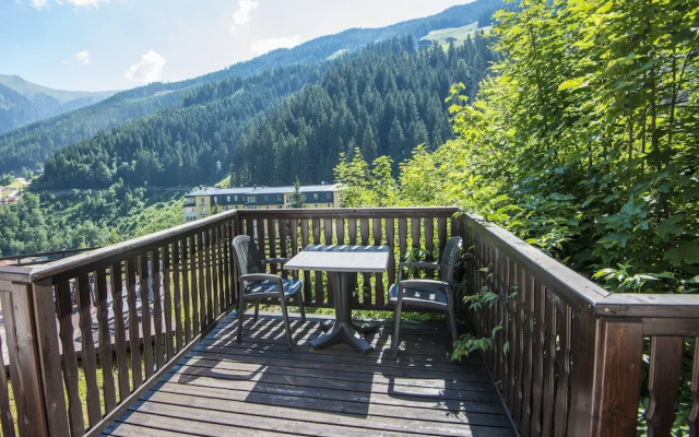 Apartment Bad Gastein Near Ski Slopes