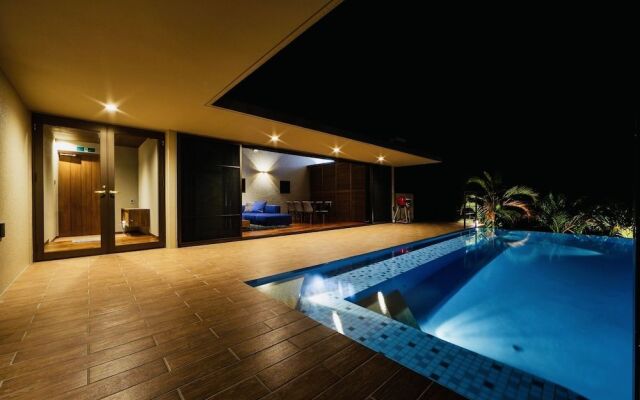 relax kouri villa Rekrrr