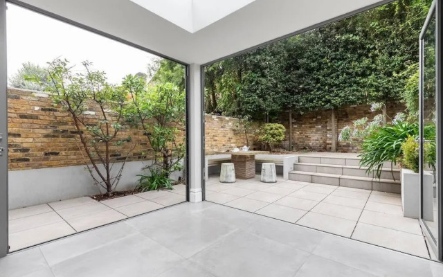Fentiman Road II by Onefinestay