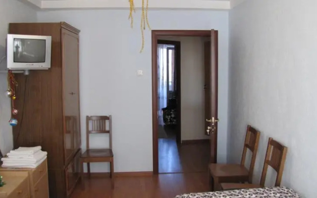 На Марцинкевича 90